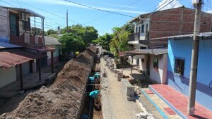 ENTREGAN NUEVO SISTEMA DE ALCANTARILLADO Y CALLES RENOVADAS EN SANTA ELENA, USULUTÁN