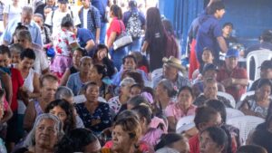 ADULTOS MAYORES DE COJUTEPEQUE SE BENEFICIAN CON FERIAS INTEGRA