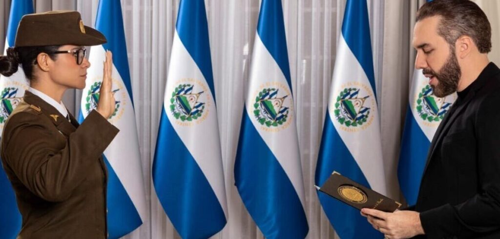 OFICIAL DE LA FUERZA ARMADA ES NOMBRADA NUEVA MINISTRA DE EDUCACIÓN EN EL SALVADOR