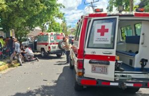 VARIOS LESIONADOS EN ACCIDENTE DE TRÁNSITO EN SAN MIGUELITO, SAN SALVADOR