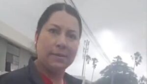 PROFESIONAL DE SALUD CESADA TRAS INSULTAR Y PROTAGONIZAR PELEA EN LA VÍA PÚBLICA