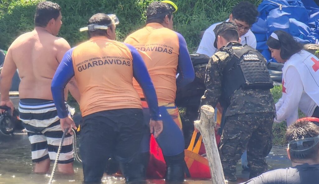 ESTUDIANTE DE 16 AÑOS SE AHOGA DURANTE EXCURSIÓN EN EL LAGO DE COATEPEQUE