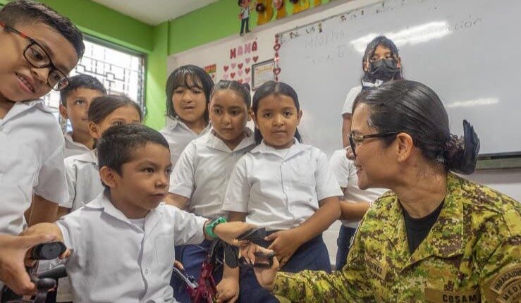 MINISTRA DE EDUCACIÓN VERIFICÓ EL CUMPLIMIENTO DE MEDIDAS DISCIPLINARIAS EN CENTROS ESCOLARES