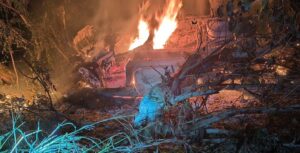 VEHÍCULO SE INCENDIA EN CARRETERA HACIA CONCEPCIÓN, CHALATENANGO