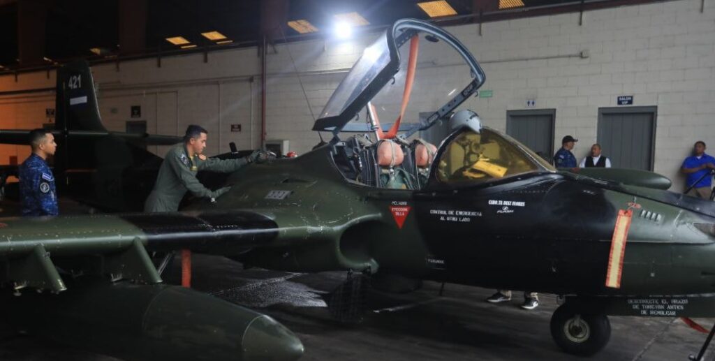 FUERZA ARMADA LISTA PARA PARTICIPAR EN EL DESFILE DE INDEPENDENCIA EN EL SALVADOR