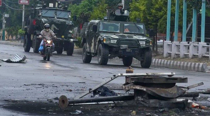 EJÉRCITO IMPONE TOQUE DE QUEDA EN NEPAL