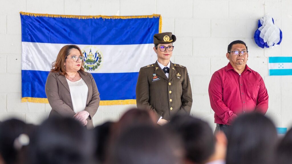 MINISTRA TRIGUEROS PROHÍBE LENGUAJE INCLUSIVO EN CENTROS EDUCATIVOS Y DEPENDENCIAS DEL MINISTERIO