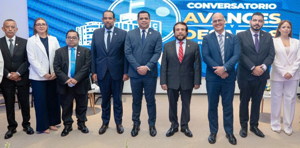 VICEPRESIDENTE ULLOA PARTICIPA EN CONVERSATORIO “AVANCES Y DESAFÍOS DE LA FISCALIZACIÓN EN EL SALVADOR”