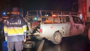 PERSONA FALLECIDA Y OTRA LESIONADA DE GRAVEDAD TRAS MÚLTIPLE ACCIDENTE EN SACACOYO