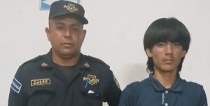 PNC INTERVIENE A MENOR CON DROGA METANFETAMINA EN LA LIBERTAD