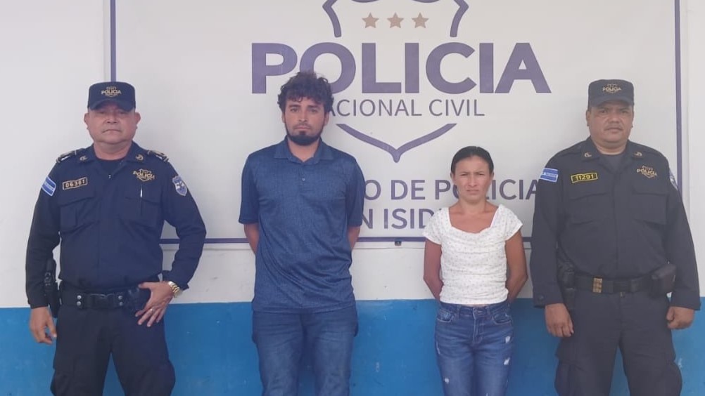 PNC CAPTURA A MUJER POR ENVENENAR A SU PRIMA EN SENSUNTEPEQUE