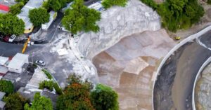 MOP ENTREGA OBRAS DE PROTECCIÓN EN BOSQUES DE PRUSIA, SOYAPANGO