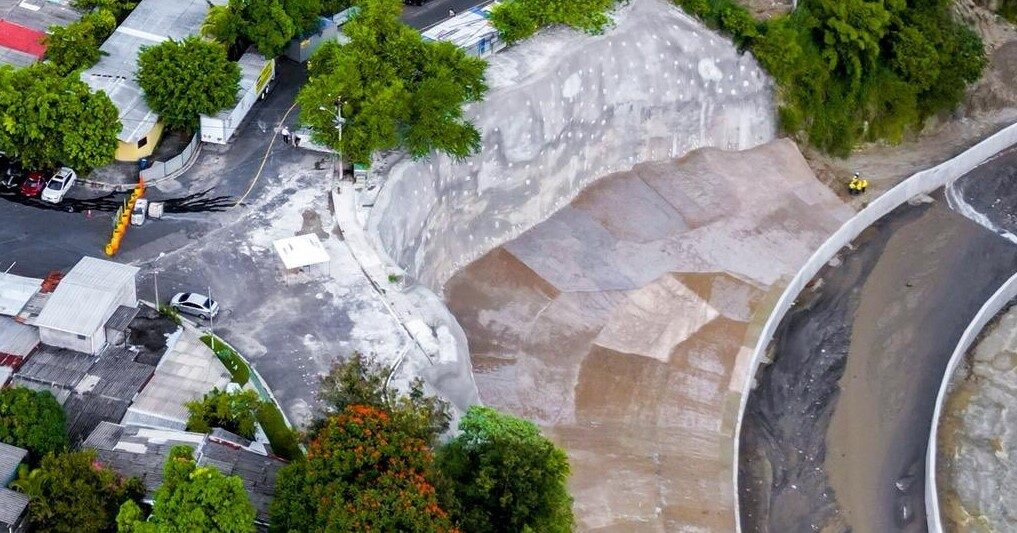 MOP ENTREGA OBRAS DE PROTECCIÓN EN BOSQUES DE PRUSIA, SOYAPANGO