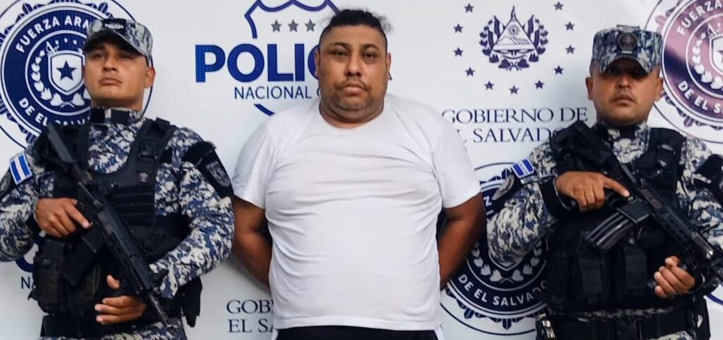 CAPTURAN A CONDUCTOR EBRIO QUE PROVOCÓ ACCIDENTE EN APULO