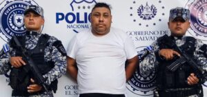 CAPTURAN A CONDUCTOR EBRIO QUE PROVOCÓ ACCIDENTE EN APULO