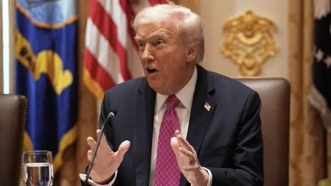 TRUMP ASEGURA QUE IMPONDRÁ MÁS ARANCELES A COLOMBIA TRAS DISPUTA CON PETRO