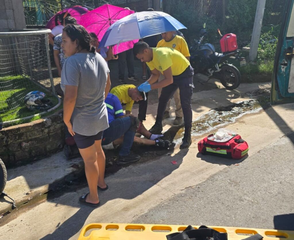 MOTOCICLISTA RESULTA LESIONADO EN ACCIDENTE VIAL ENTRE ZAPOTITÁN Y AGUA CALIENTE