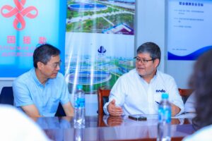 TITULAR DE ANDA Y EMBAJADOR DE CHINA VERIFICAN AVANCE EN PLANTA POTABILIZADORA DE ILOPANGO
