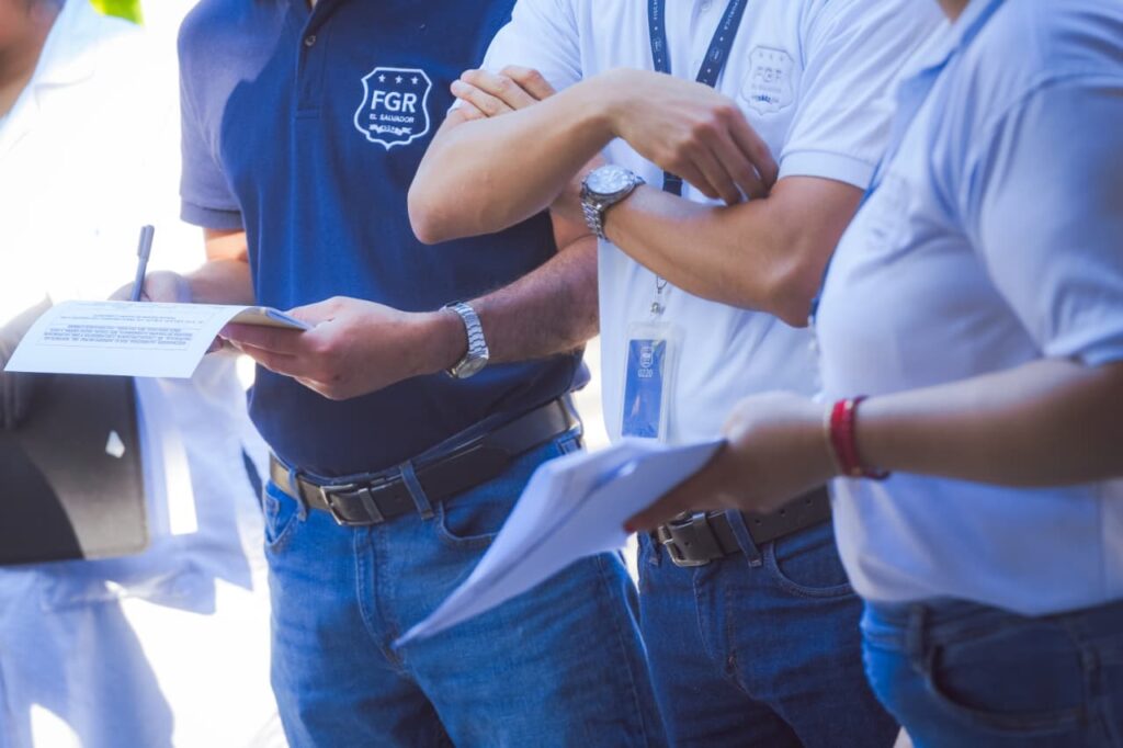 FGR Y DAN REALIZAN PRUEBA DE CAMPO A COCAÍNA INCAUTADA