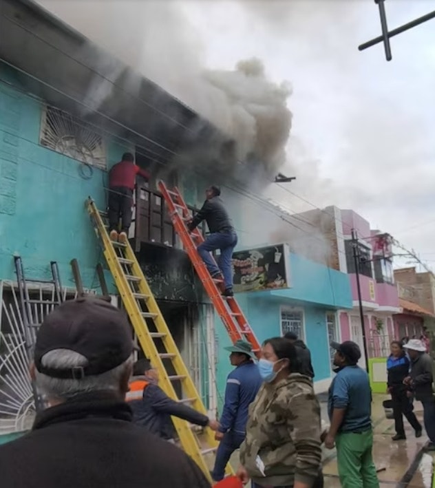 INCENDIO EN KARAOKE COBRA LA VIDA DE SEIS ESTUDIANTES