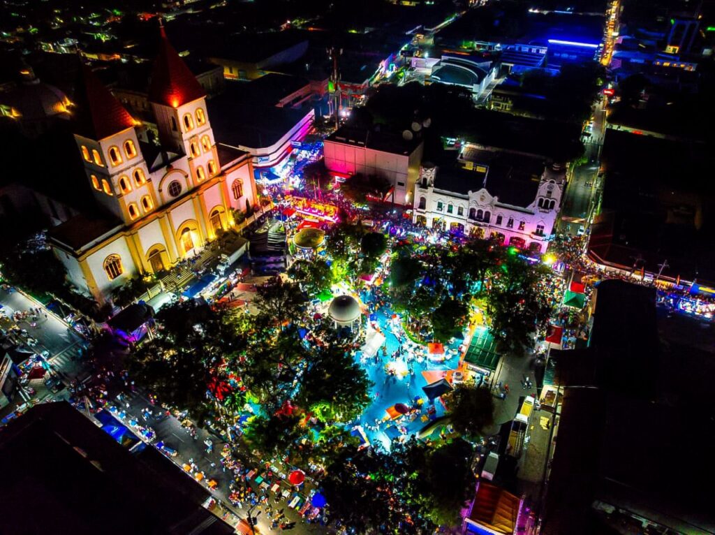 EL CARNAVAL QUE HIZO HISTORIA: MÁS DE DOS MILLONES DE ASISTENTES