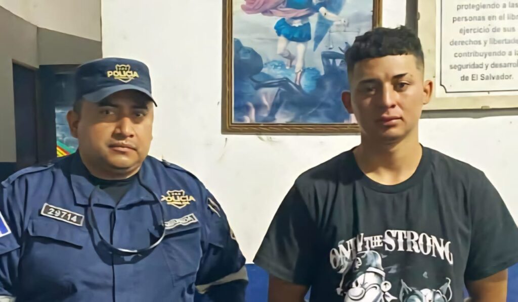 CONDUCTOR EBRIO PROVOCA CHOQUE CONTRA CAMIÓN