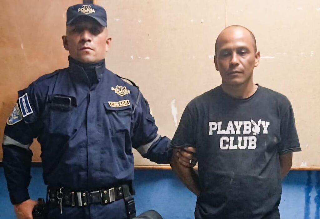 CON 146° DE ALCOHOL: CONDUCTOR BORRACHO INVADE CARRIL Y CAUSA ACCIDENTE