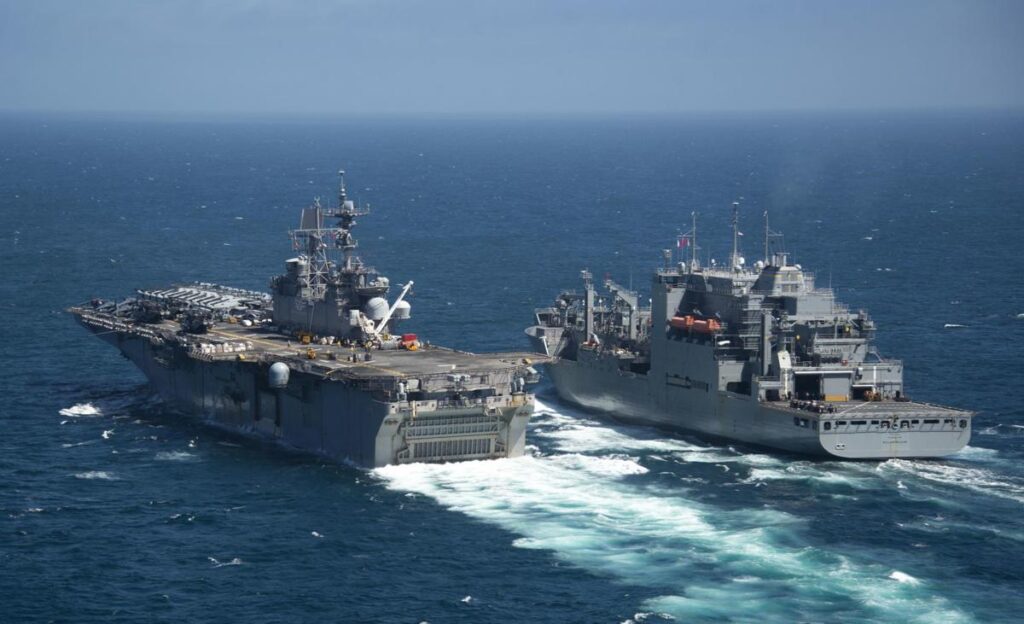 EE. UU. REUBICA BUQUES DE GUERRA CERCA DE CUBA