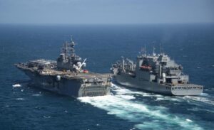 EE. UU. REUBICA BUQUES DE GUERRA CERCA DE CUBA