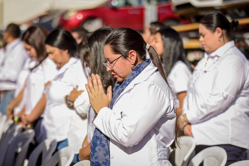 ETESAL FORTALECE LA FE Y LA UNIDAD EN MAÑANA DE ORACIÓN AL SERVICIO DE EL SALVADOR