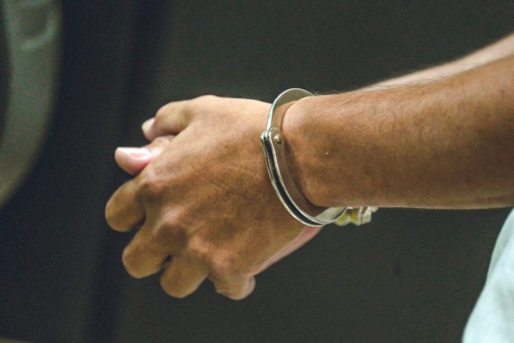 MENOR DE LA MS-13 CAPTURADO “EN CALIENTE” MIENTRAS DABA SEGUIMIENTO A VÍCTIMA