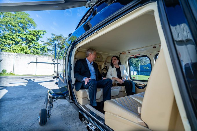 CHILE BUSCA APRENDER EL MODELO DE SEGURIDAD DE EL SALVADOR: KAST VISITA EL CECOT