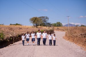 ARRANCA PAVIMENTACIÓN DE CALLE LOS TOLES: 12 KILÓMETROS DE CONECTIVIDAD PARA LAS FAMILIAS