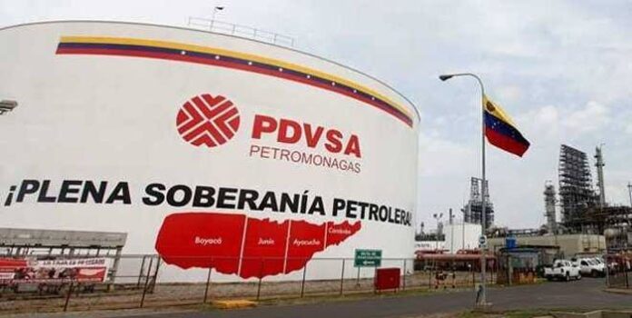 VENEZUELA CEDE Y PASARÁ MILLONES DE BARRILES DE PETRÓLEO A EEUU