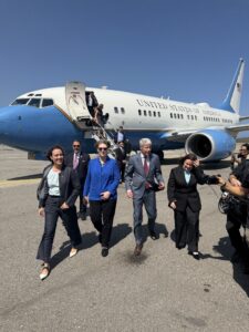 SECRETARIO DE ENERGÍA DE EE. UU. LLEGA A VENEZUELA PARA IMPULSAR RECUPERACIÓN PETROLERA