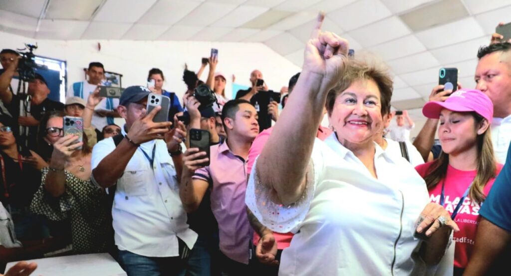 MILAGRO NAVAS ANUNCIA ESTAR «LISTA» PARA SER REELEGIDA ALCALDESA POR ARENA