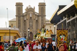 EL SALVADOR ACOGERÁ CONGRESO INTERNACIONAL DE TURISMO RELIGIOSO “TIERRA DE FE VIVA 2026”