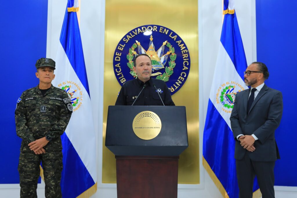 “VENIMOS A SOLICITAR APOYO PARA UNA REFORMA CONSTITUCIONAL NECESARIA EN ESTE MOMENTO DE TRANSFORMACIÓN” AFIRMA MINISTRO DE SEGURIDAD