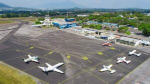 MODERNIZACIÓN DEL AEROPUERTO DE ILOPANGO DESPEGA CON INTERVENCIÓN DE SU PISTA