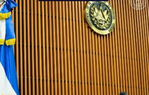 PROCESAN A AFICIONADOS DE ÁGUILA Y FAS TRAS ENFRENTAMIENTO EN SAN MIGUEL