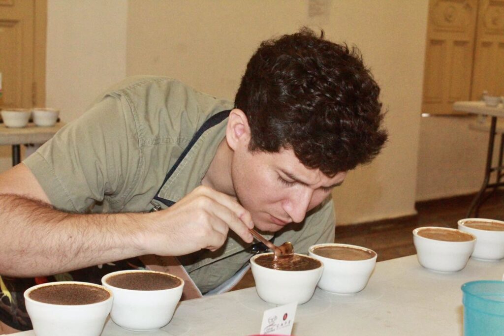 CAFÉ SALVADOREÑO RESURGE Y DESTACA EN COMPETENCIA INTERNACIONAL DE ALTA CALIDAD