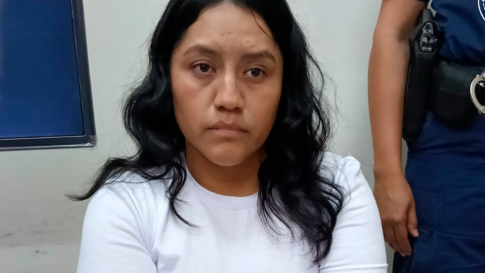 MADRE ARROJA A SU BEBÉ A AGUAS RESIDUALES Y RECIBE 16 AÑOS DE PRISIÓN