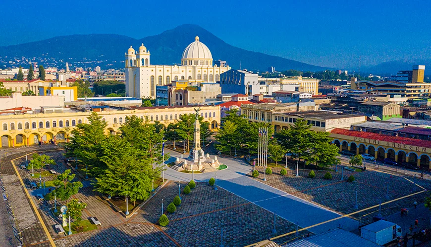 EL SALVADOR REDUCE DRÁSTICAMENTE SUS IMPORTACIONES DE ARMAS