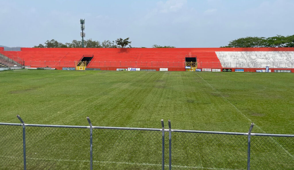 DIPUTADOS APRUEBAN FINANCIAMIENTO PARA RENOVAR EL ESTADIO JUAN FRANCISCO BARRAZA