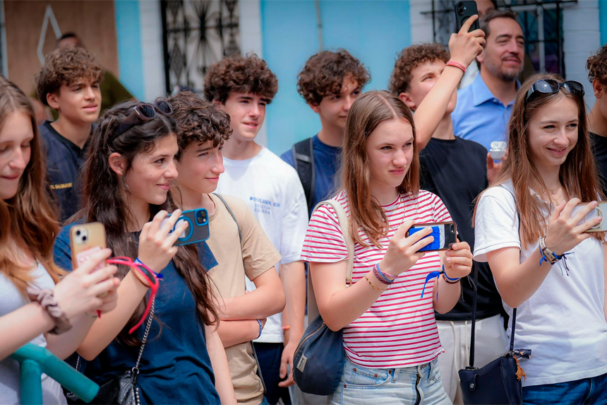 ESTUDIANTES EUROPEOS CONOCEN LA TRANSFORMACIÓN SOCIAL DE MEJICANOS