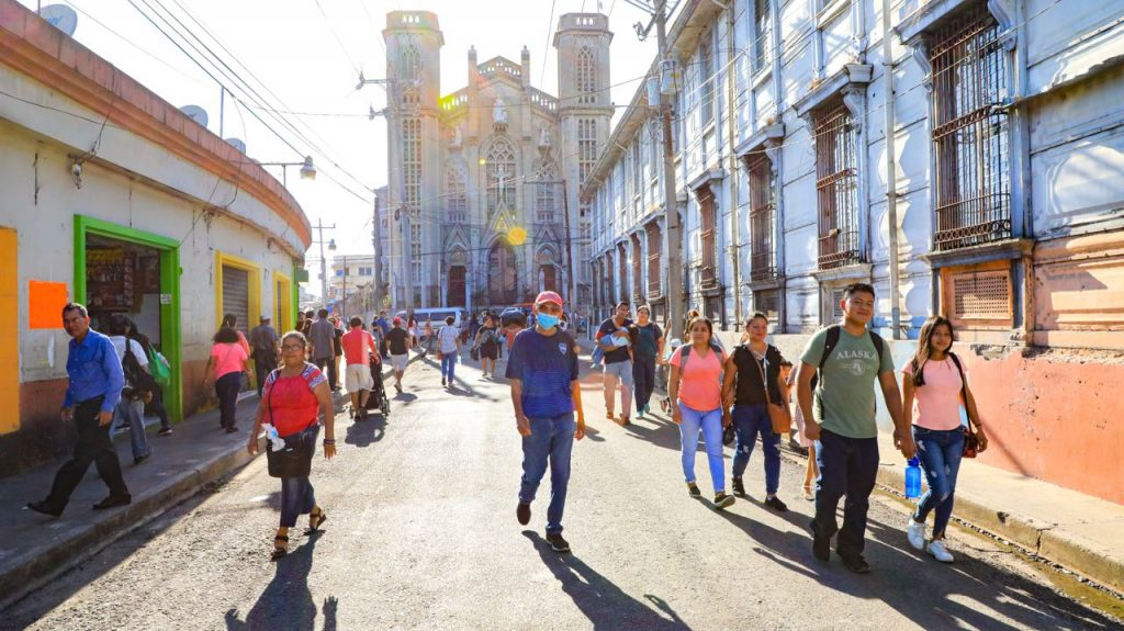 SOLTERÍA EN EL SALVADOR: MÁS DE 4.3 MILLONES DE PERSONAS SIN MATRIMONIO