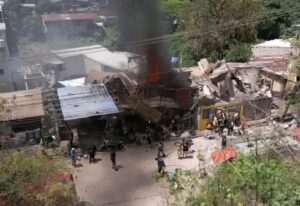 VOLQUETA DEJA NUEVE FALLECIDOS TRAS IMPACTAR NEGOCIOS Y VEHÍCULOS EN HONDURAS