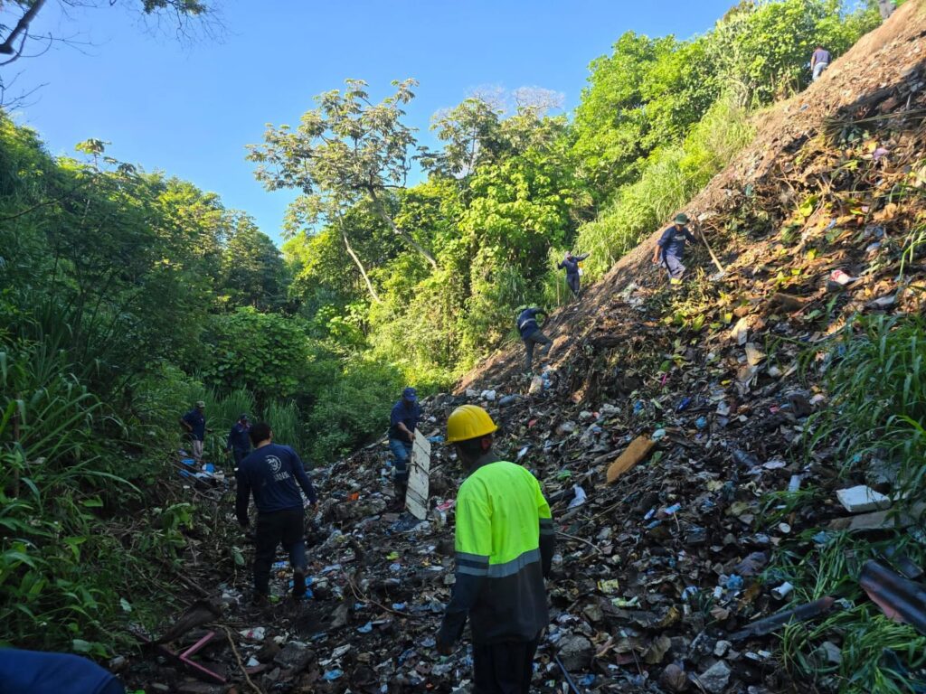 DESECHOS SÓLIDOS CONTINÚA LIMPIEZA EN BOTADERO A CIELO ABIERTO EN CUSCATANCINGO