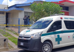 AUTORIDADES ENCONTRARON A DOS ADULTOS MAYORES SIN VIDA EN SANTA ANA
