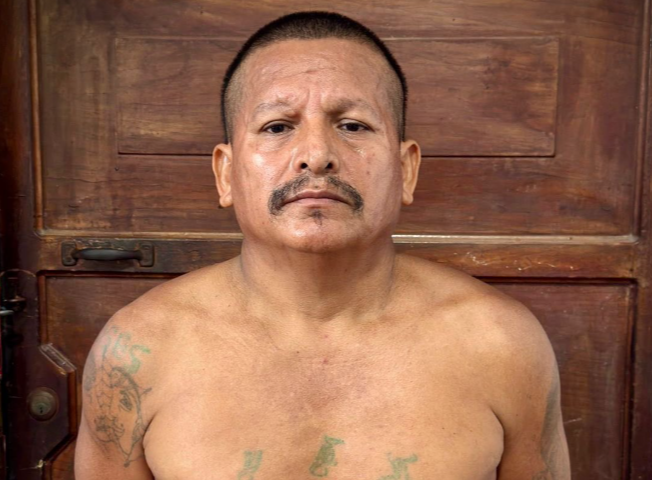 CAPTURAN A PRESUNTO PANDILLERO DE LA MS-13 CON ARMA Y DINERO EN EFECTIVO